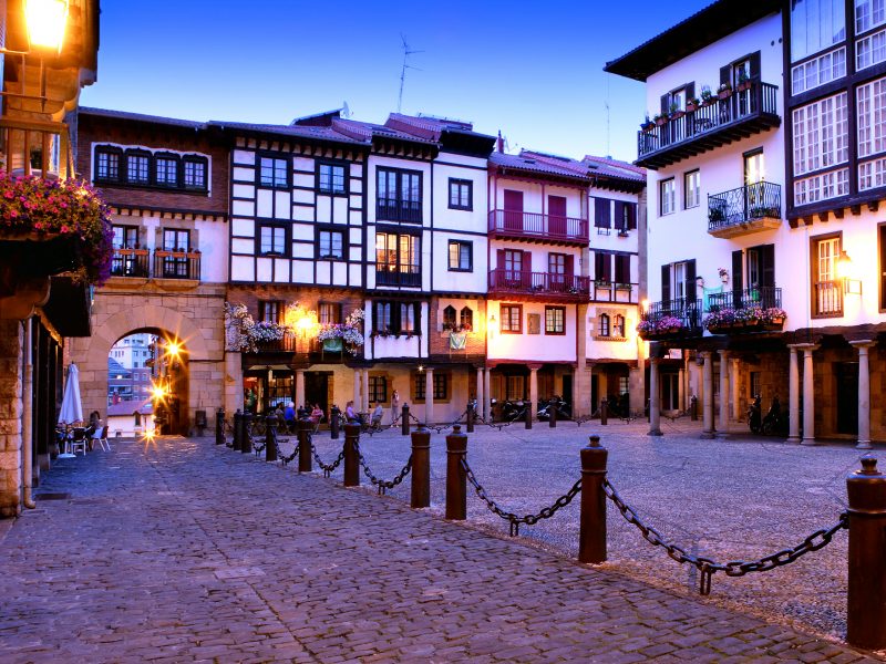 PLAZA HONDARRIBIA